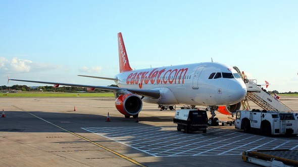 EasyJet A320 Struck on Approach to Manchester, UK